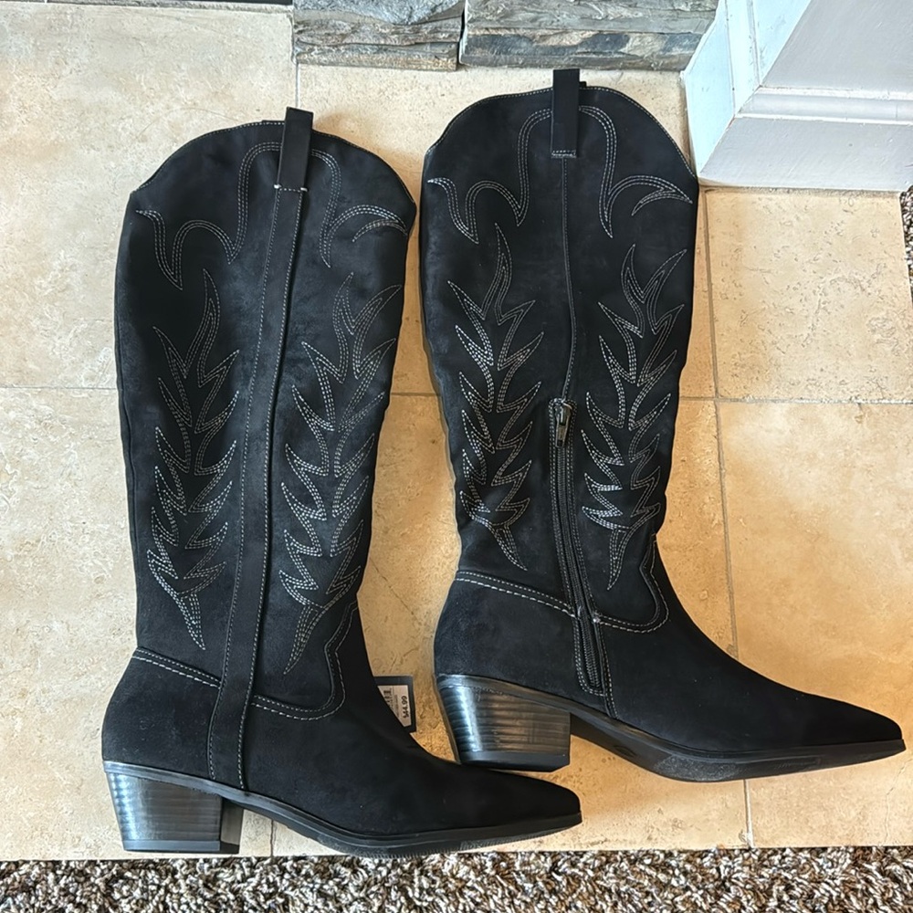 Suede cowgirl boots